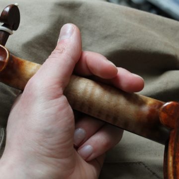 Comment bien tenir son violon ?