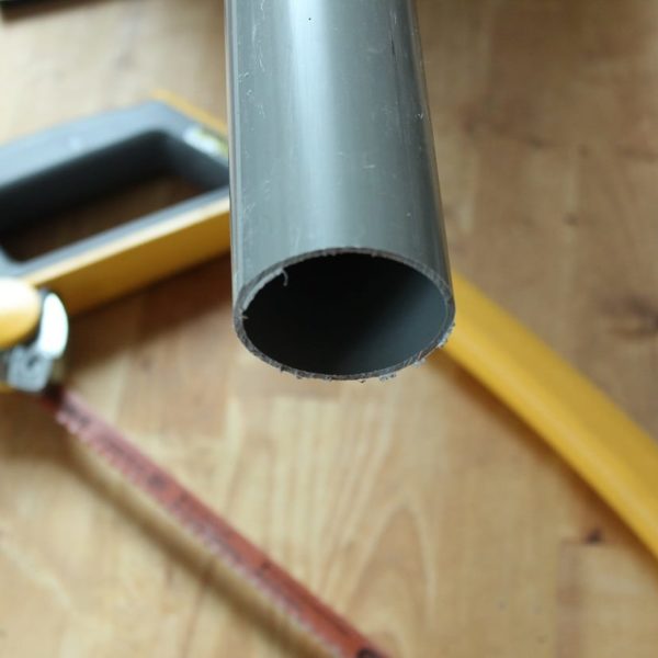 Couper un tube pvc pour envoyer son archet en toute sécurité