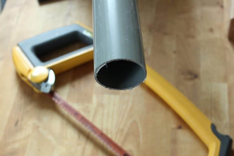 Couper un tube pvc pour envoyer son archet en toute sécurité