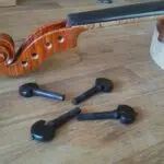 Comprendre le montage du bouton d'un violon Comprendre le montage des chevilles d'un violon