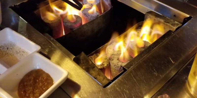 Barbecue à la flamme