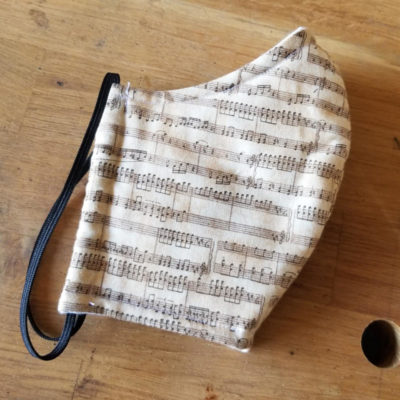 Masque de protection musical en crème