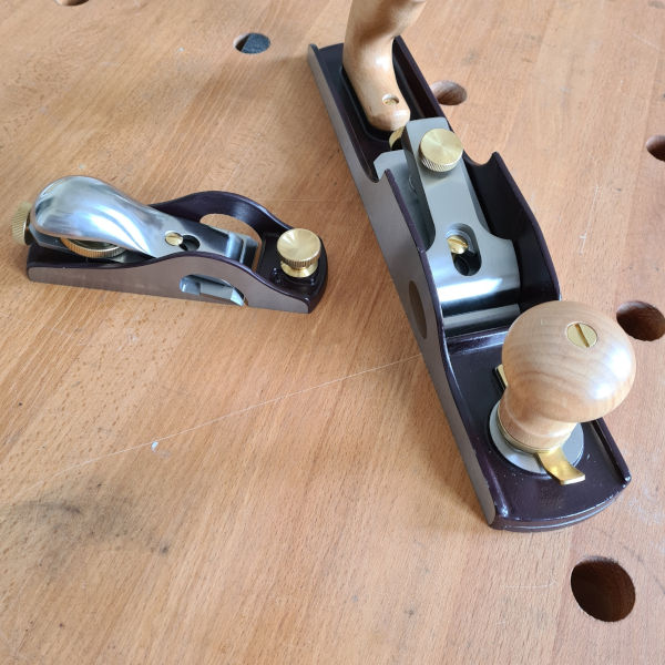 Les 12 outils indispensables dans l'atelier - LUTHIER DEBUTANT