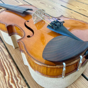 violon Mirecourt mentonnière