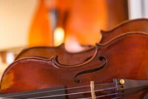 Les avantages de choisir un violon ancien ou contemporain