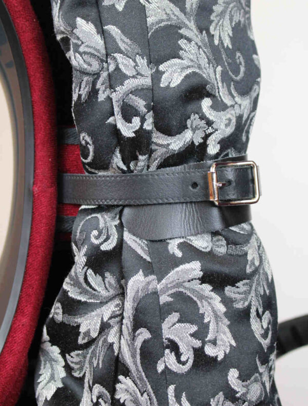 cellococoon-baroque-noir-attache.jpeg