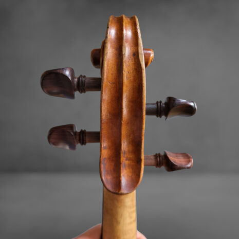 Etienne PERRIN Mirecourt 19e - Volute arrière Etienne PERRIN Mirecourt 19e - Volute arrière
