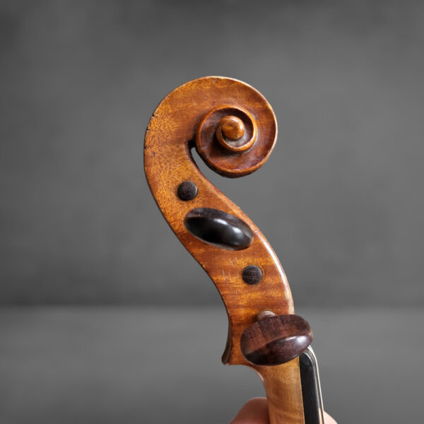 Etienne PERRIN Mirecourt 19e - Volute grave Etienne PERRIN Mirecourt 19e - Volute grave